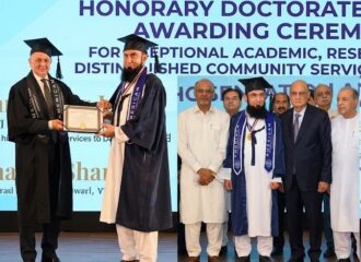 Maulana Tariq Jamil Honored With Doctorate For Religious Welfare Services