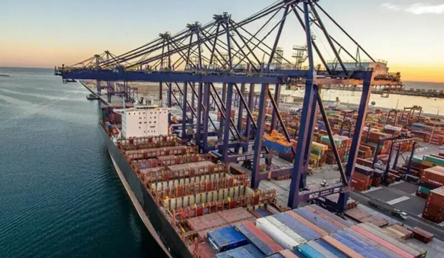 Pakistans Current Account Deficit Narrows To 98 Million In August