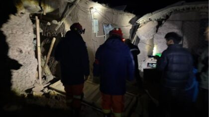 16 Killed Over 30 Injured As Magnitude 7 Earthquake Hits Chinas Tibet