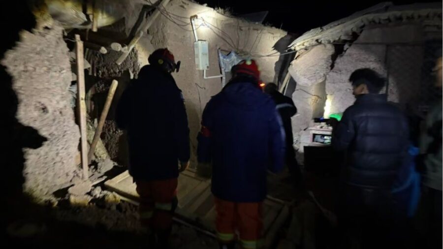 16 Killed Over 30 Injured As Magnitude 7 Earthquake Hits Chinas Tibet