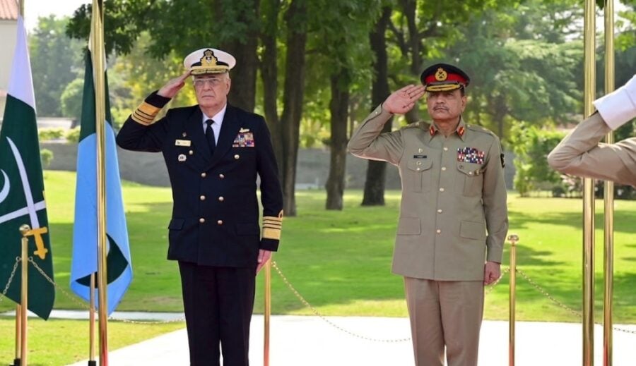 Brazilian Military Chief Eyes Stronger Defence Ties With Pakistan In Meeting With Field Marshal