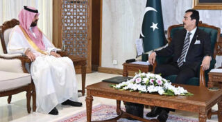 Gilani For Stronger Defence Trade Ties With Saudi Arabia
