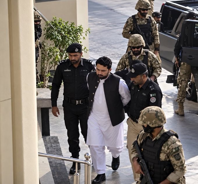 Is Viral Picture Of Sohail Afridi Being Arrested By Army Ai Generated
