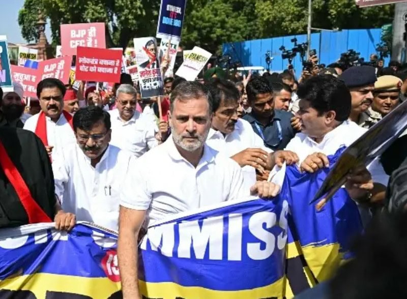 Opposition Leader Rahul Gandhi Briefly Detained During Protest Against Indias Election Body
