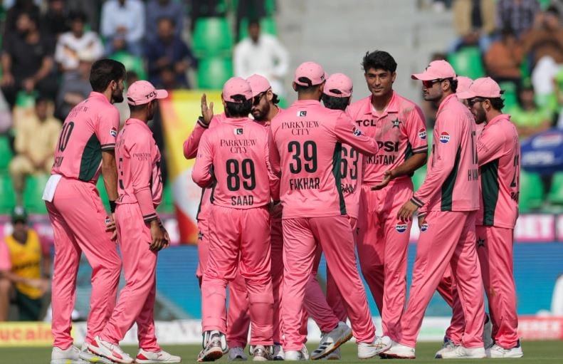 Pakistan Opt To Bowl First Against England In Odi Tri Series Match