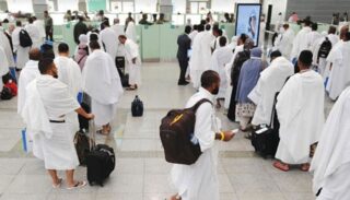Pakistani Umrah Pilgrims Allowed Traveling Without Vaccination Until This Date