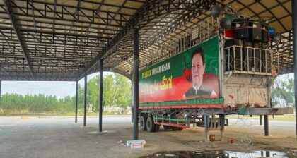 Pti Long March Container Left Stranded In Mardan With Punctured Tyres